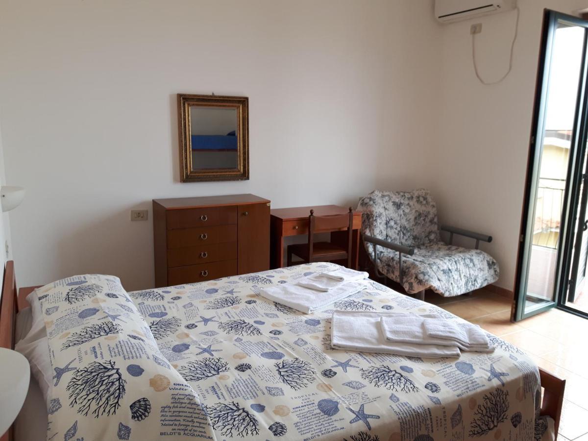Hotel Parigino à Palinuro Extérieur photo