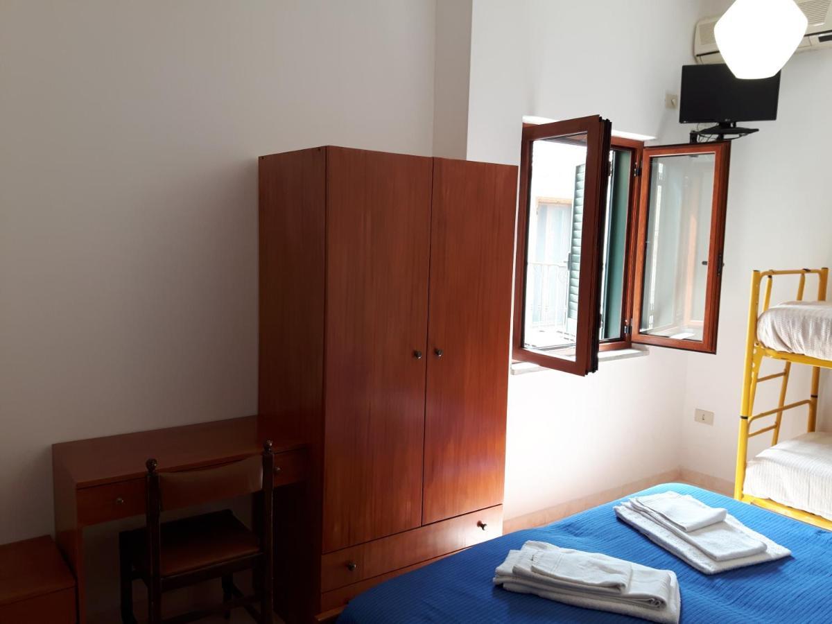 Hotel Parigino à Palinuro Extérieur photo